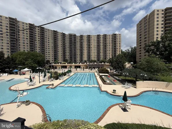 205 Yoakum Pkwy Unit 1004, Alexandria, VA 22304