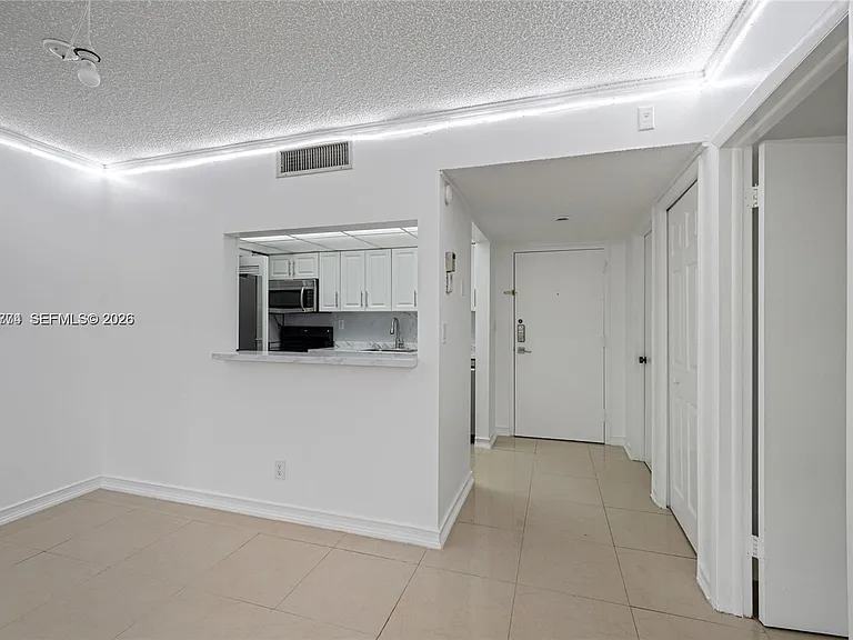 200 Lakeview Dr #101 — Photo 19