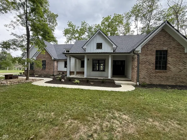 4429 Village Dr, Anderson, IN 46012