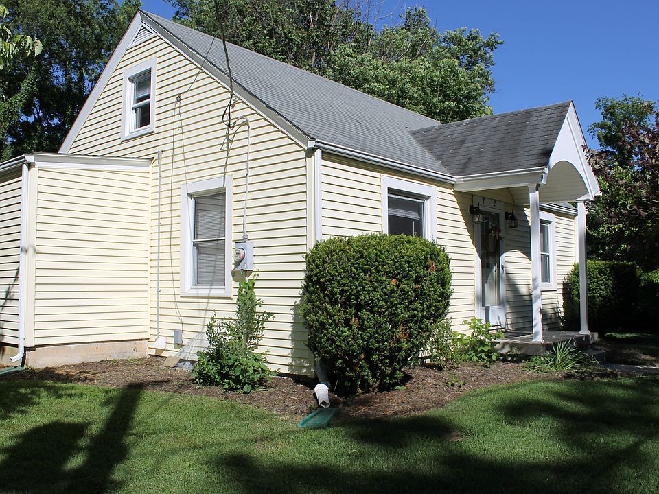 2nd image of 712 Montgomery St