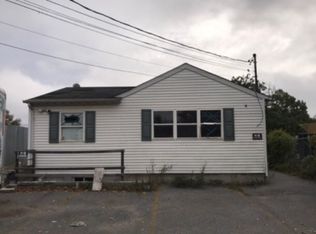 35 Jefferson Ave, Bay Shore, NY 11706