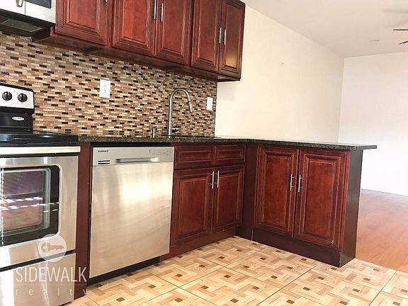 4th image of 178A Green St #2