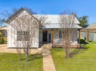 403 W Main Street, Llano, TX 78643