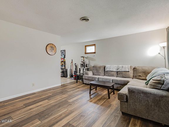 4th image of 1153 Bahama Dr