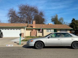 174 E Berkeley Ave, Tulare, CA 93274