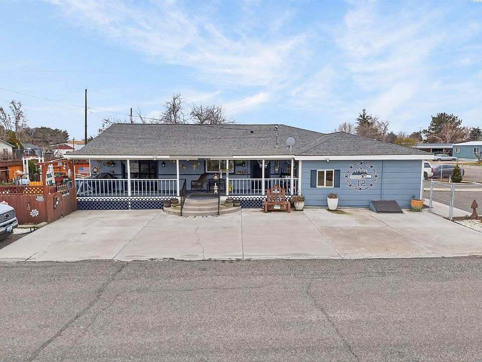 1st image of 232 6th Ave