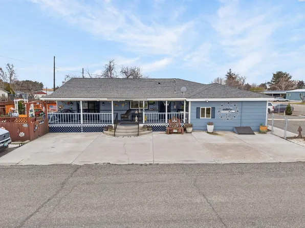 232 6th Ave, Mabton, WA 98935