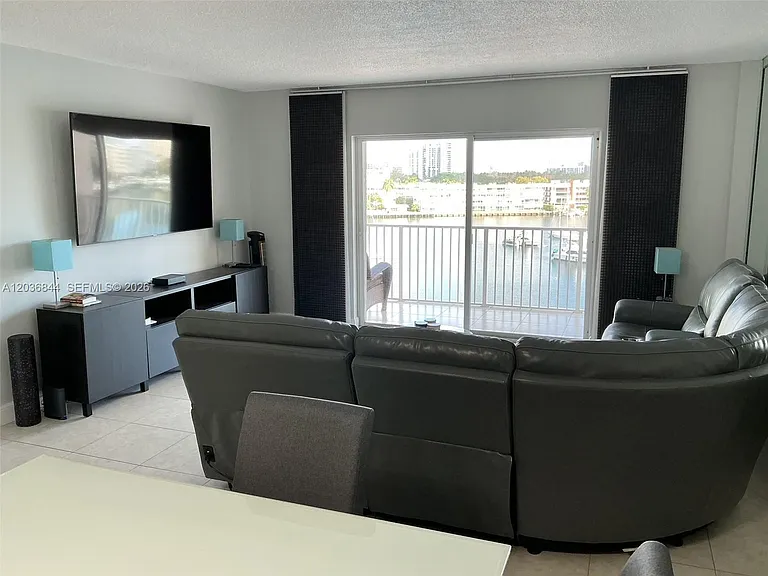 400 Golden Isles Dr #55 — Photo 14