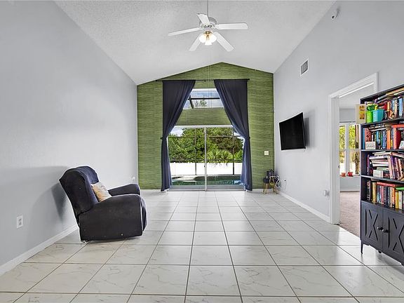 5th image of 324 CASTERTON CIRCLE