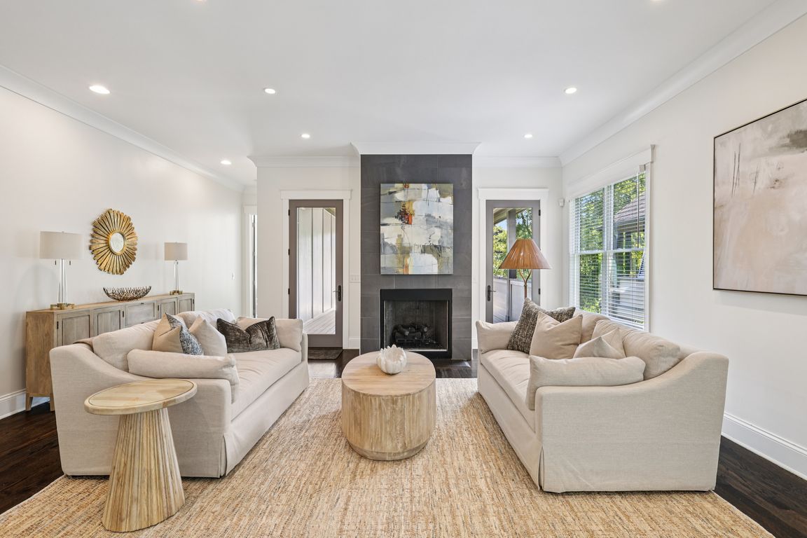 next background image