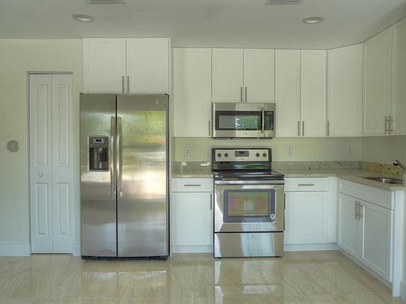 2nd image of 2449 Saranac Ave #B