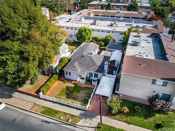 3rd image of 4310 Coldwater Canyon Ave