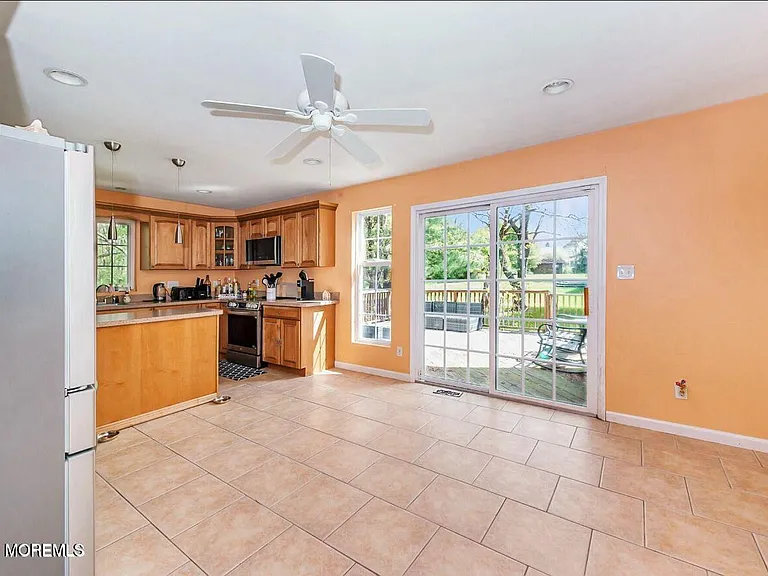 627 Eltone Rd — Photo 22