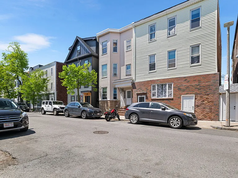 228 Havre St #3 — Photo 26