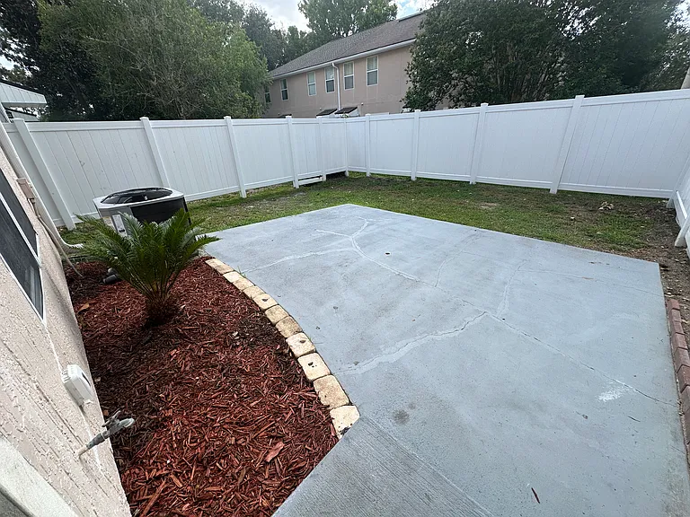 817 Southern Creek Dr — Photo 12