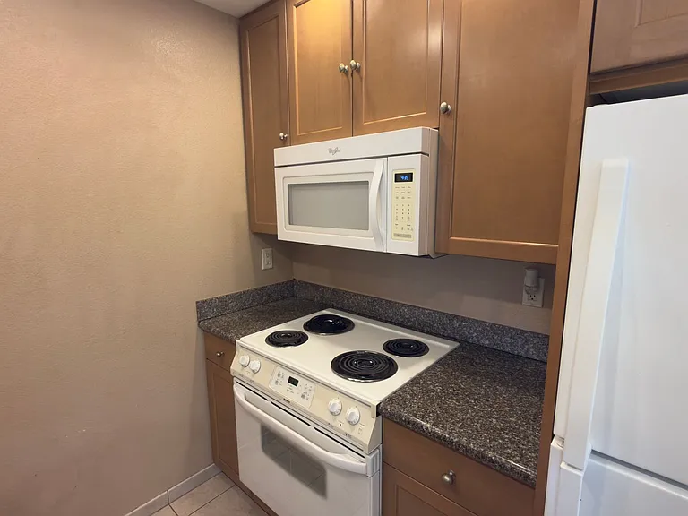 480 Kenolio Rd #21-202 — Photo 11