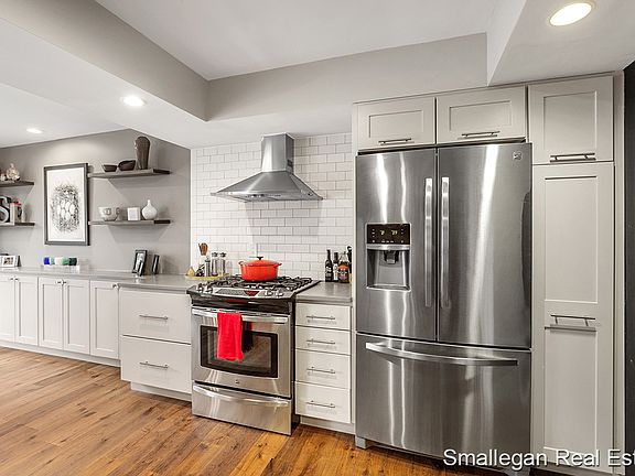 3rd image of 3139 Middlegate Dr SE #8
