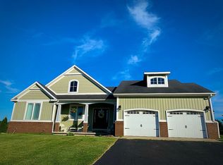 8430 Pleasant Meadows Dr NE, Rockford, MI 49341