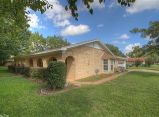 200 Rex Ave, Hooks, TX 75561