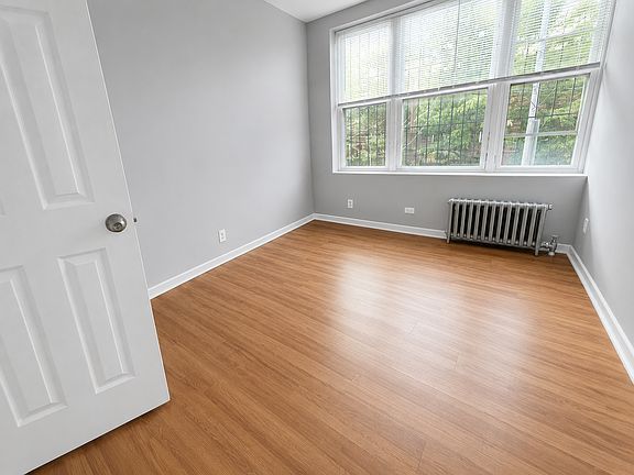 5th image of 299 Saratoga Ave APT 2