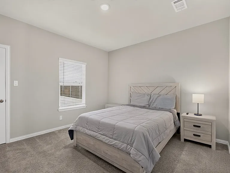 3531 Columbus St — Photo 18