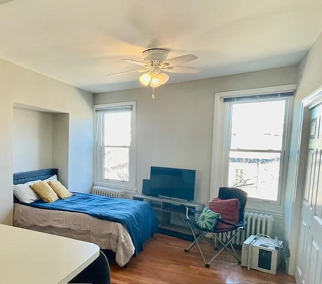 Studio Apartment, Front