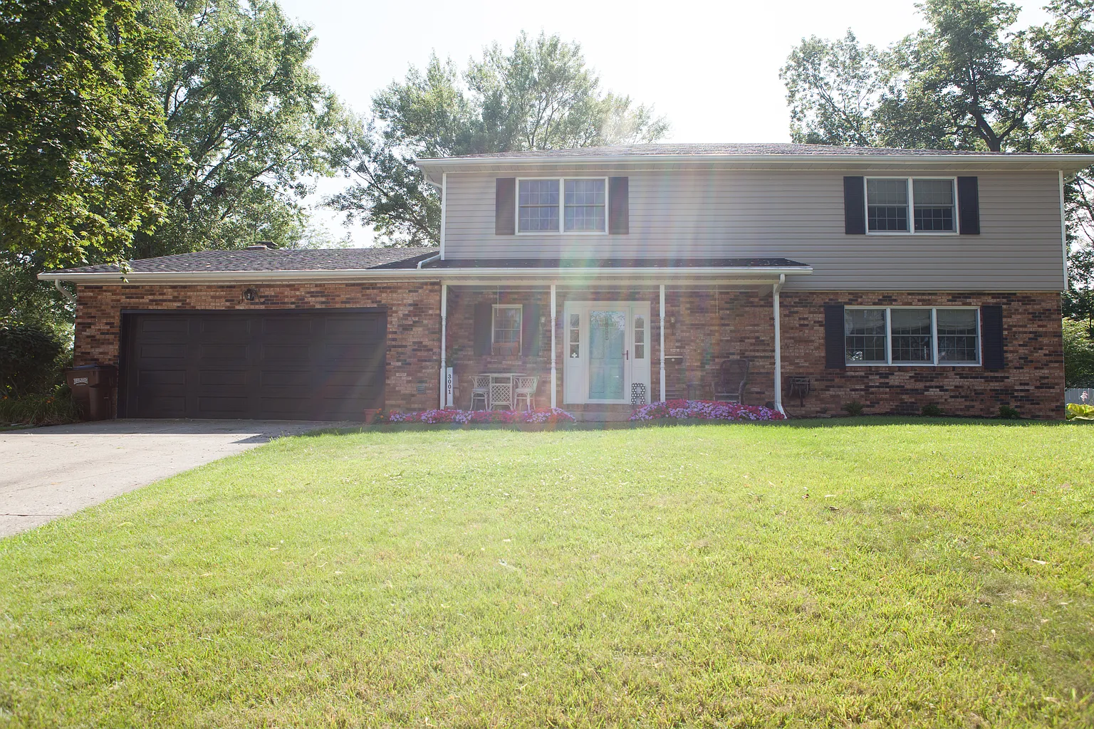 3001 Clarion Dr photo 1