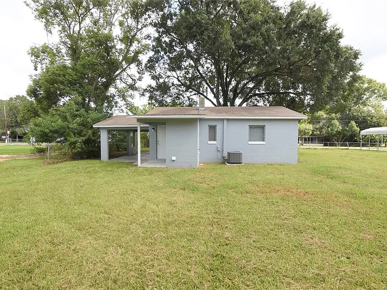2445 Lakeview St — Photo 17