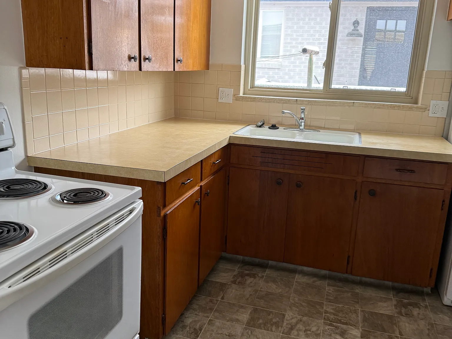 4605 Otis St — Photo 4