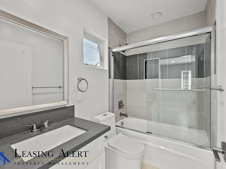 1957 Vista Del Mar St — Photo 7