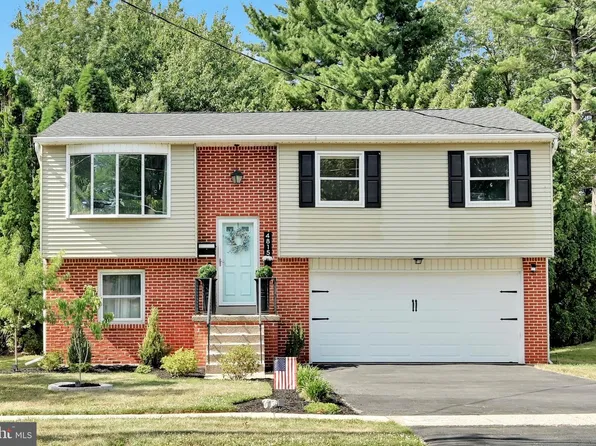 4815 Delbrook Rd, Mechanicsburg, PA 17050
