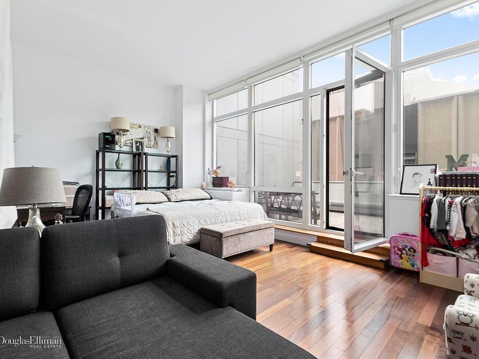 1st image of 620 W 42nd St APT S3m
