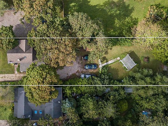 4th image of 413 Ocean Ave
