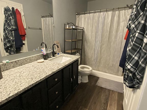 4th image of 909 N Windermere Dr