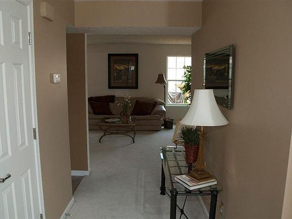 5th image of 3275 Federalist Dr