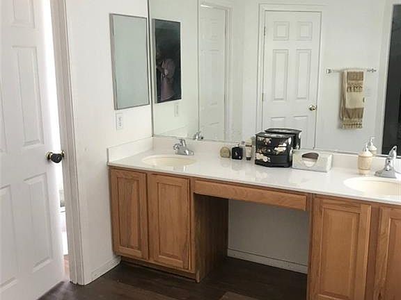 3rd image of 4725 Deer Forest Ave