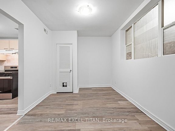 4th image of 414 Jarvis St #G1