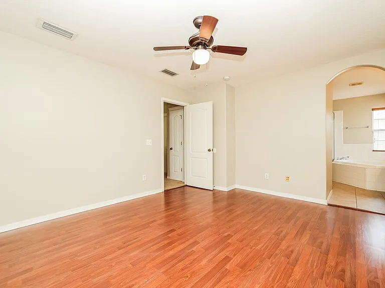 16217 Bridgewalk Dr — Photo 8
