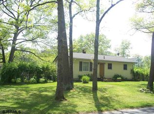 27 Madison Ave, Egg Harbor Township, NJ 08234