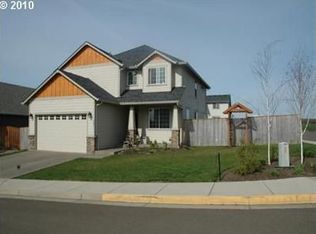 660 E Buttercup St, Yamhill, OR