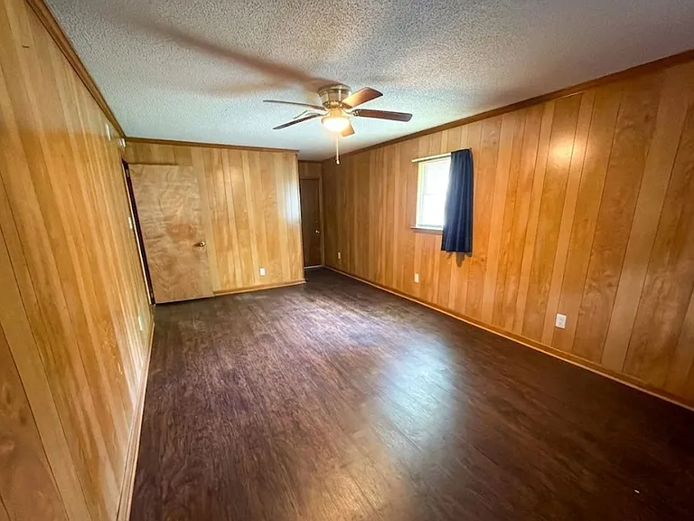 1502 Rolling Hills Dr — Photo 13