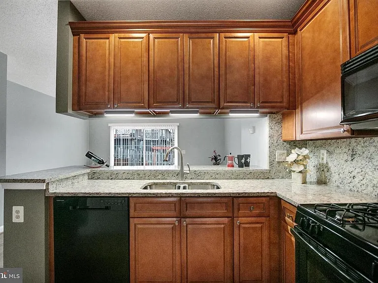 12155 Wedgeway Pl — Photo 6