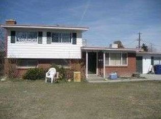 1386 W Mango Rd, Taylorsville, UT 84123