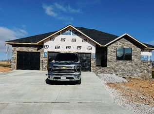 681 W Castor Loop, Nixa, MO 65714