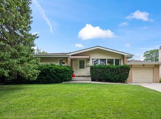 743 S Bennett Ave, Palatine, IL 60067