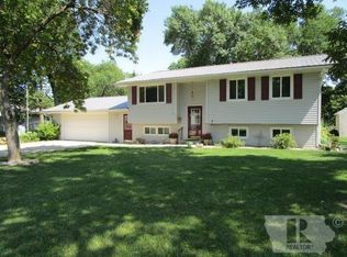 407 3rd St S, Humboldt, IA 50548