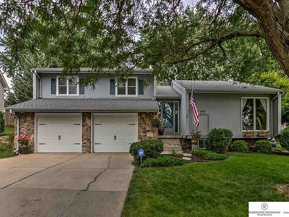 4th image of 16716 Martha Cir