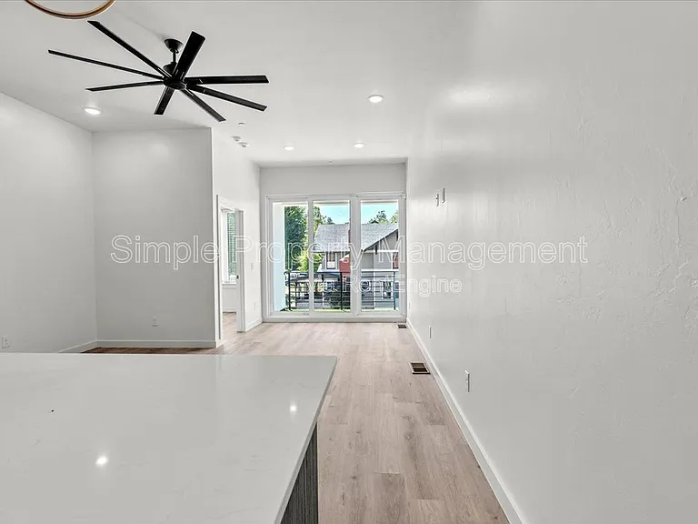 1625 NW 16th St #2 — Photo 6