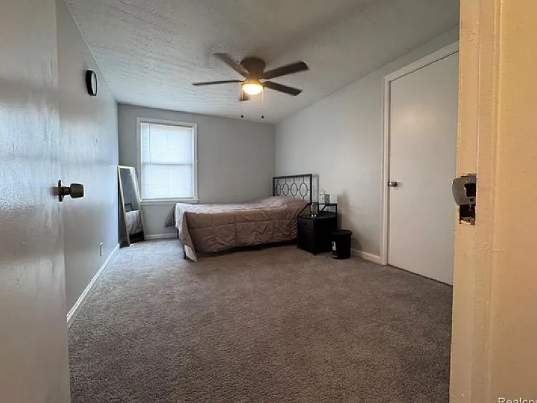 3151 Ewald Cir — Photo 12
