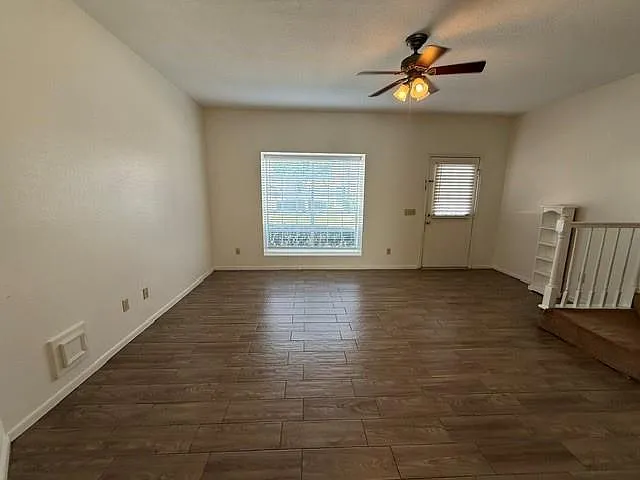 2 bed, 2.5 bath, 1152 sqft, $1,650 — Photo 2